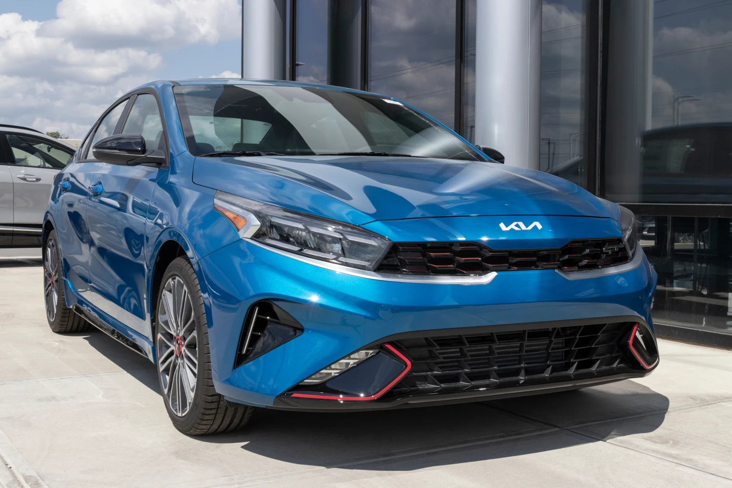trash containers for Kia Forte